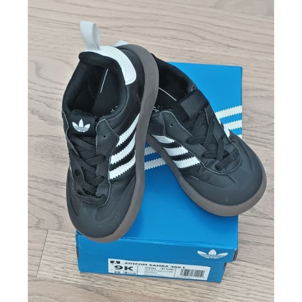 adidas Originals adiFOM Samba 360 Toddler (Black/White) Pre-Owed 9k